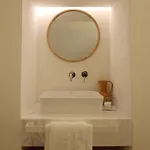 The King George Village Boutique Living 3*