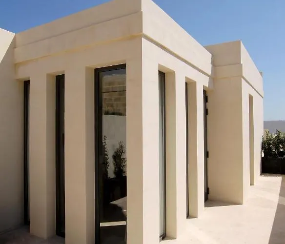 The King George Village Boutique Living 3*