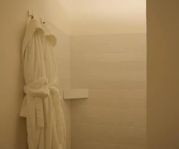 Hotel The King George Village Boutique Living 3*