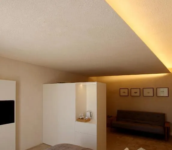 The King George Village Boutique Living Hotel 3*