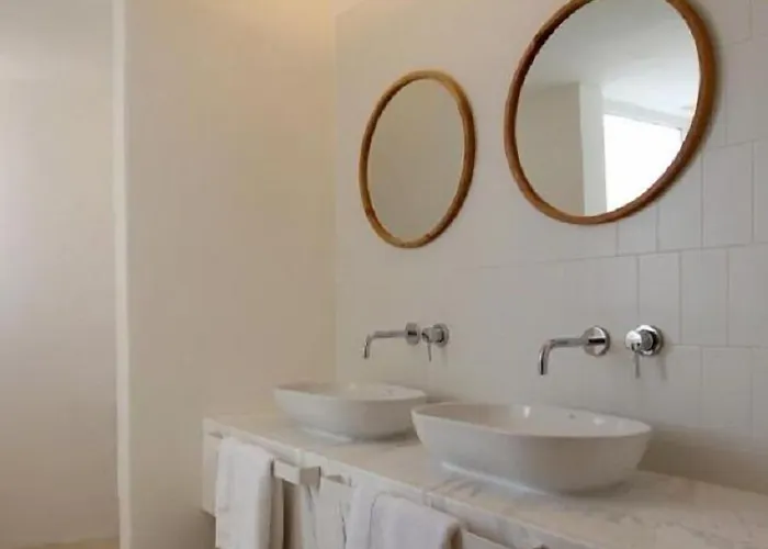 Hotel The King George Village Boutique Living