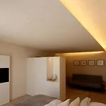 The King George Village Boutique Living ホテル 3*