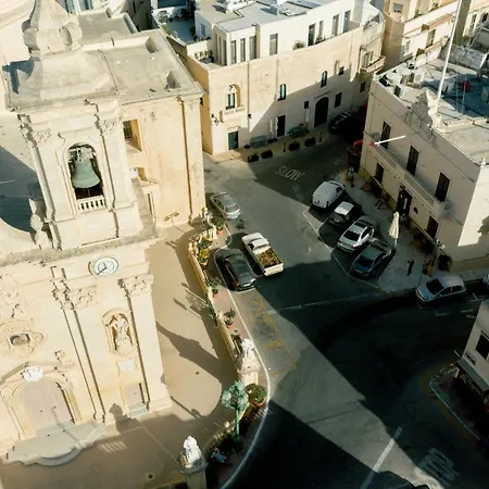 The King George Village Boutique Living 3*