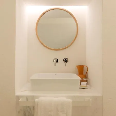 The King George Village Boutique Living Hotell