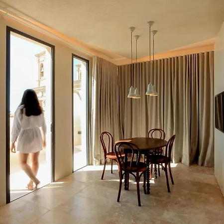 Hotell The King George Village Boutique Living 3*