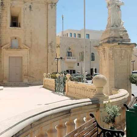 The King George Village Boutique Living 3*