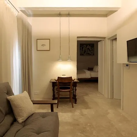 The King George Village Boutique Living Hotel *