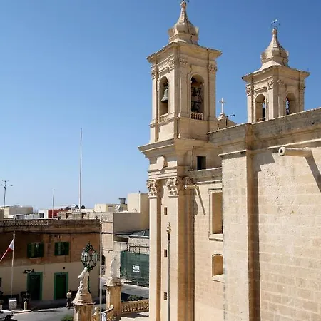 The King George Village Boutique Living