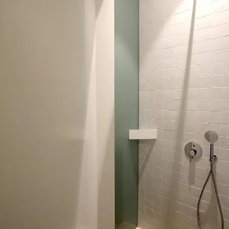 The King George Village Boutique Living 3*