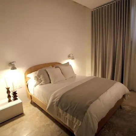 Hotell The King George Village Boutique Living