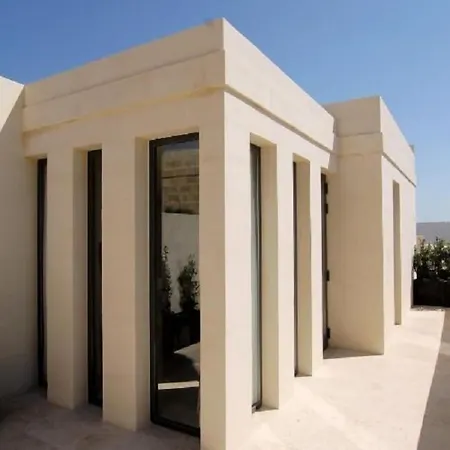 The King George Village Boutique Living