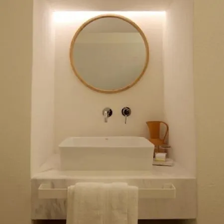 The King George Village Boutique Living 3*