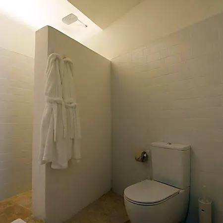 The King George Village Boutique Living 호텔