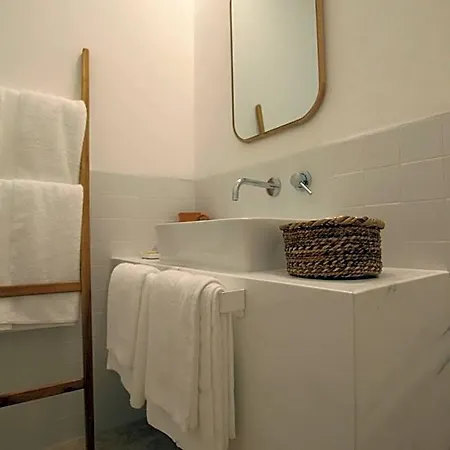 Hotel The King George Village Boutique Living 3*