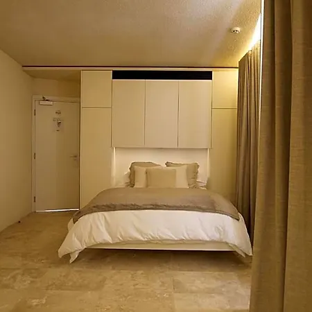 Hotel The King George Village Boutique Living 3*
