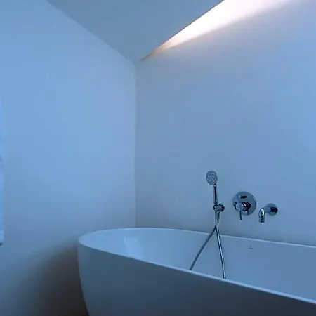 Hotel The King George Village Boutique Living 3*