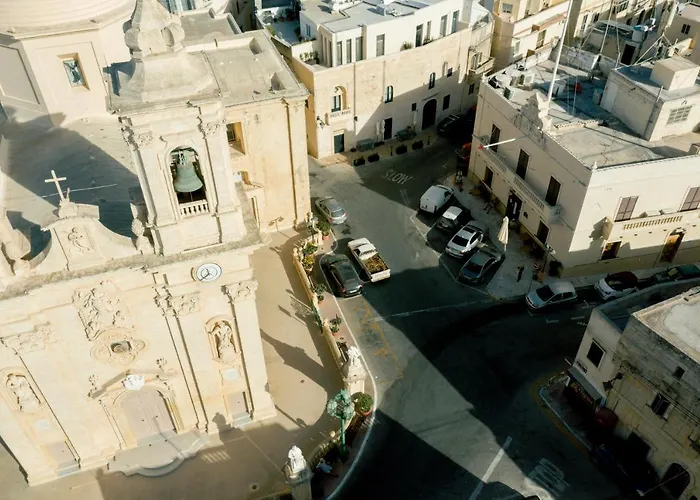 The King George Village Boutique Living 3*