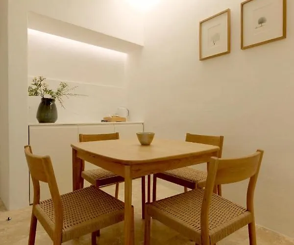 The King George Village Boutique Living Hotel 3*