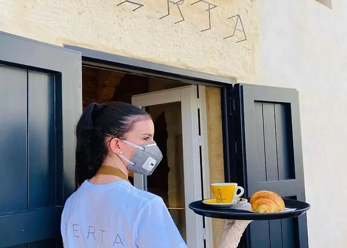 Hotel The King George Village Boutique Living 3*