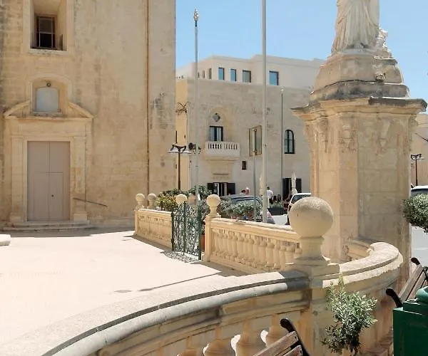 The King George Village Boutique Living 3*