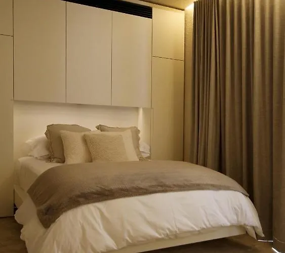 The King George Village Boutique Living 3*