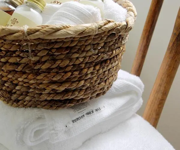 The King George Village Boutique Living 3*