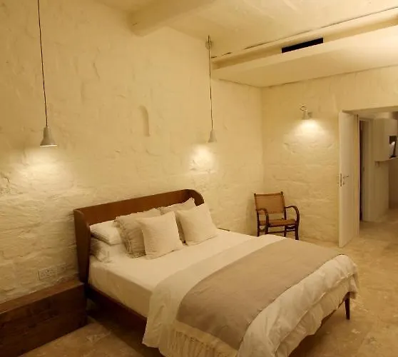 The King George Village Boutique Living 3* Gharghur