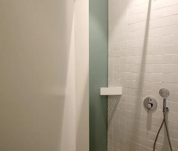 The King George Village Boutique Living 3*