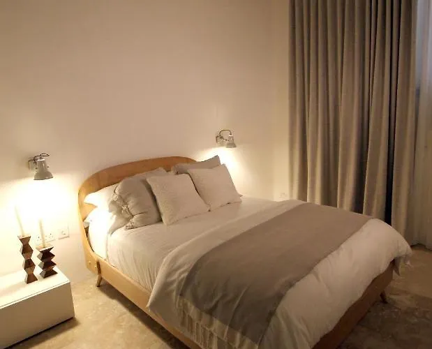 酒店 The King George Village Boutique Living