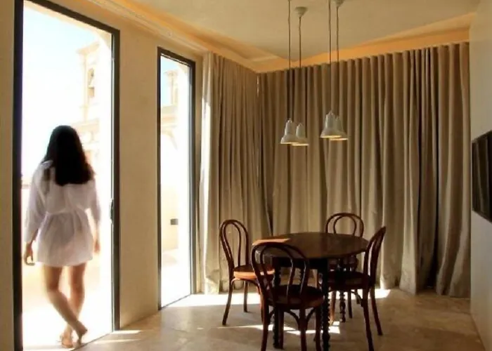 The King George Village Boutique Living 酒店 3*