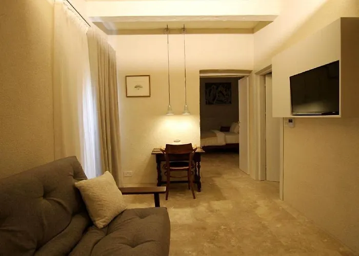 The King George Village Boutique Living 3* Gharghur