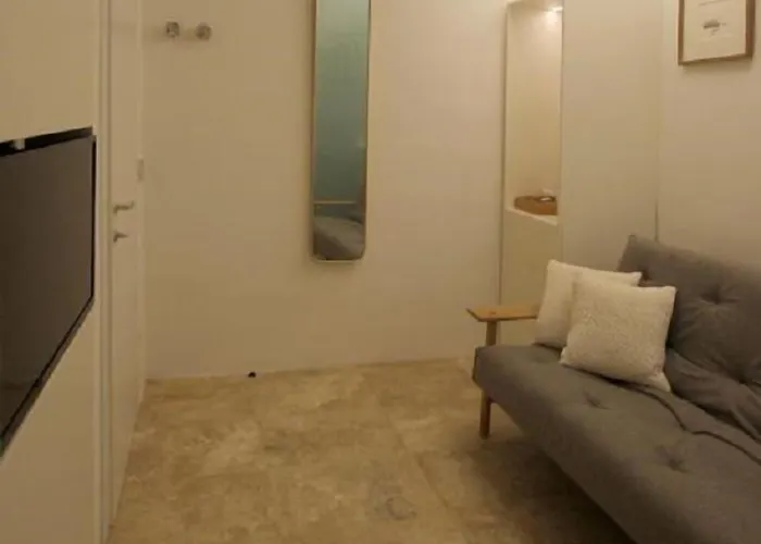 The King George Village Boutique Living 3*