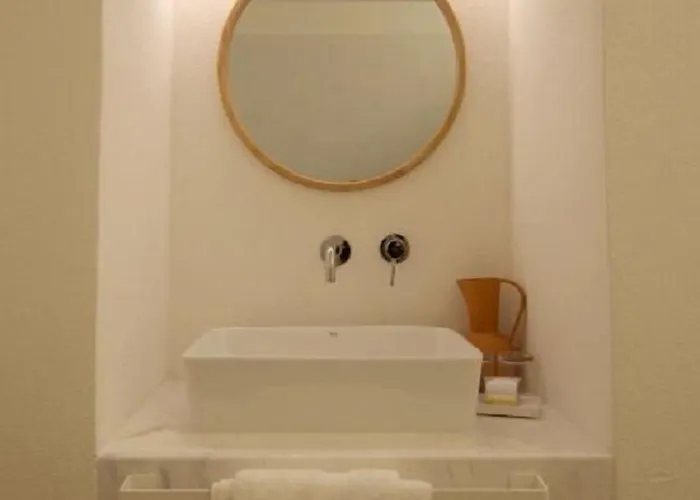 The King George Village Boutique Living 3*