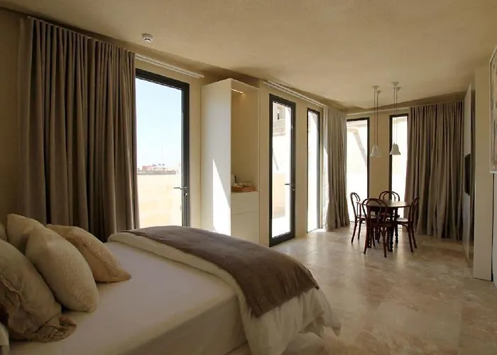 The King George Village Boutique Living Hotel